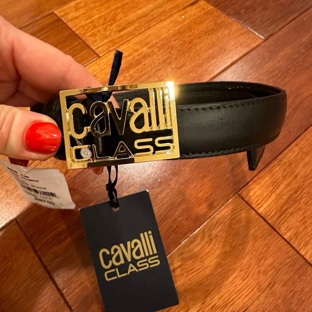 New. 100% leather. Cavalli Class belt